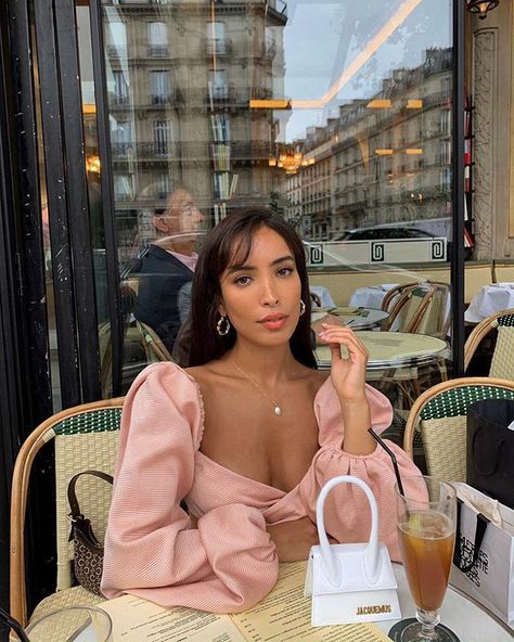 A Jacquemus Handbag&nbsp;Edit