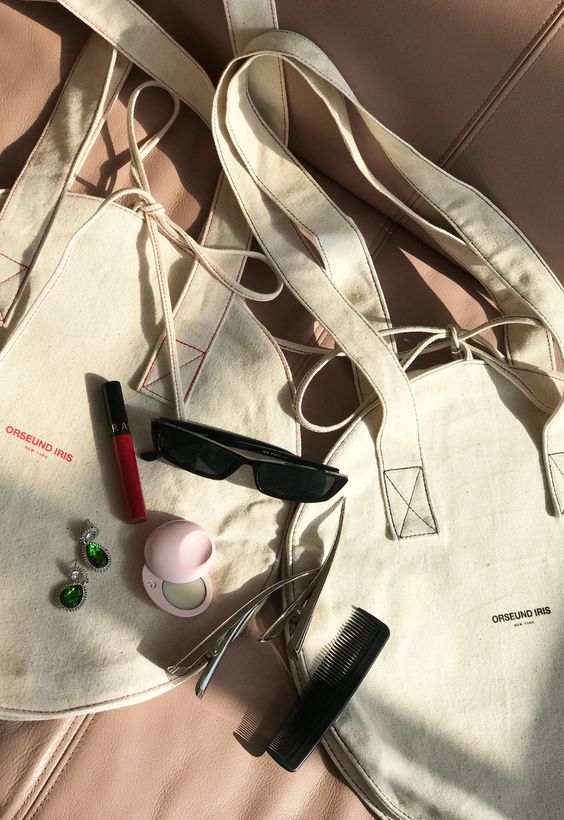 How to Style Totebags: Summer 2020
